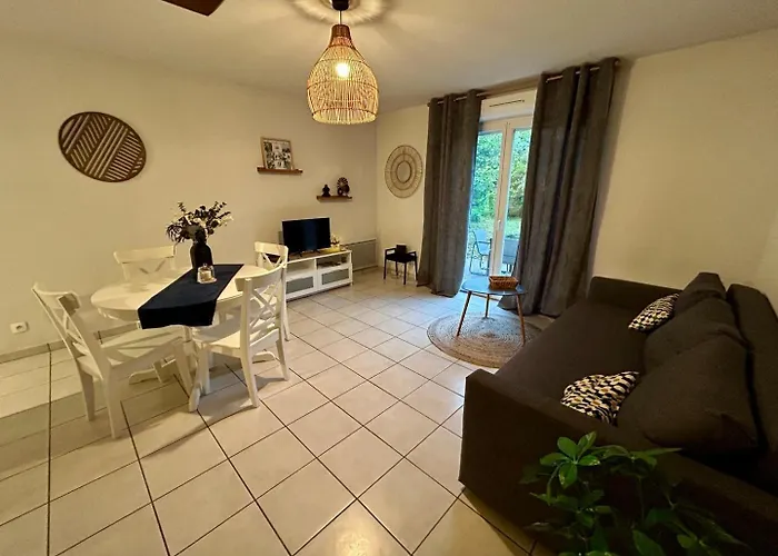 Le Patis Pensión Poitiers